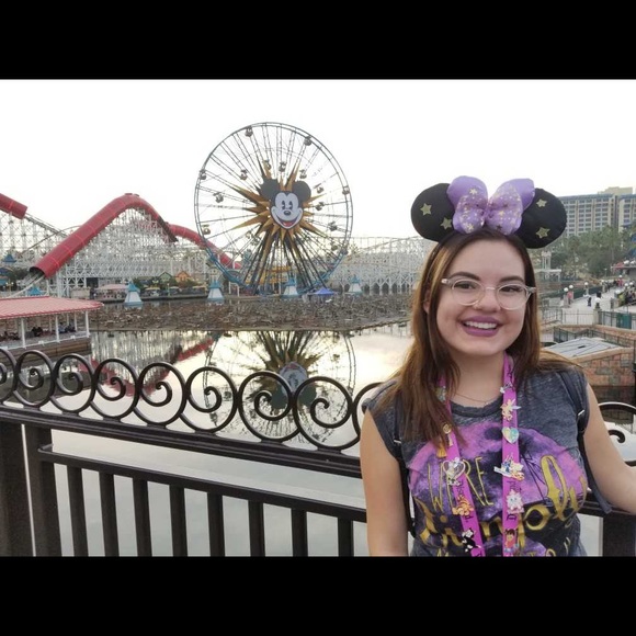 Meet your Posher, Alaina - Picture 3 of 3